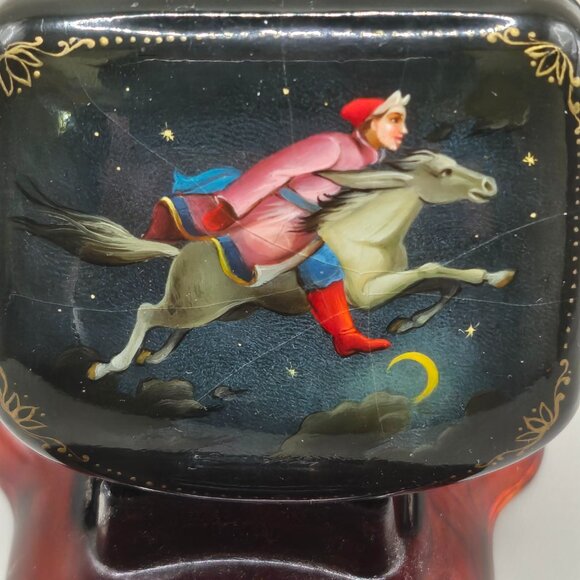 Vintage Miniature Russian Lacquer trinket jewerly box; ring box - Picture 3 of 8